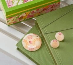 Mod Podge Gloss 9 Mod Podge Gloss -ARTdiscount 26944050 db3f 4e56 a52f 1dc4c078d2ad