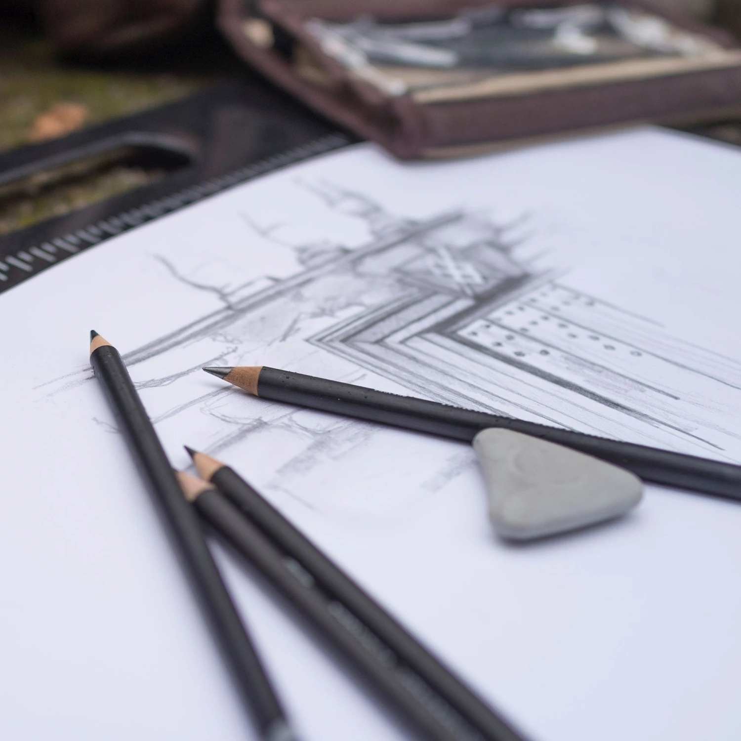 Derwent Sketching 6 Pencil Set 4 Derwent Sketching 6 Pencil Set - Image 4