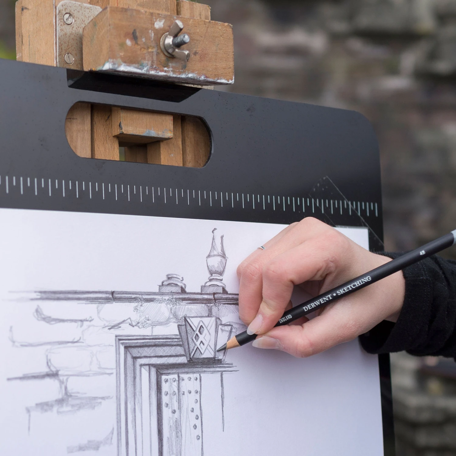 Derwent Sketching 6 Pencil Set 3 Derwent Sketching 6 Pencil Set - Image 3